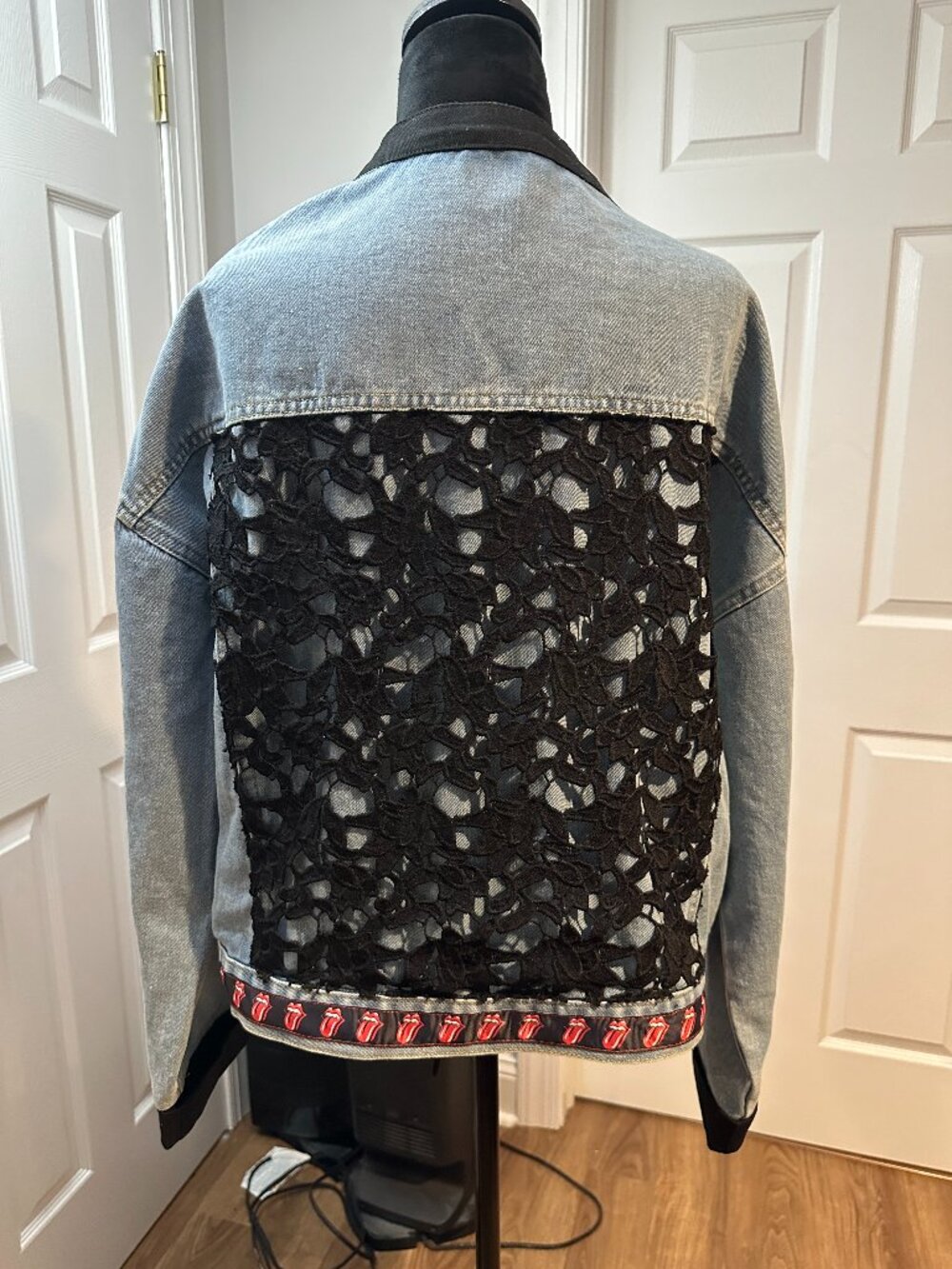 Rolling Stones Black Lace and Denim Jean Jacket (L)